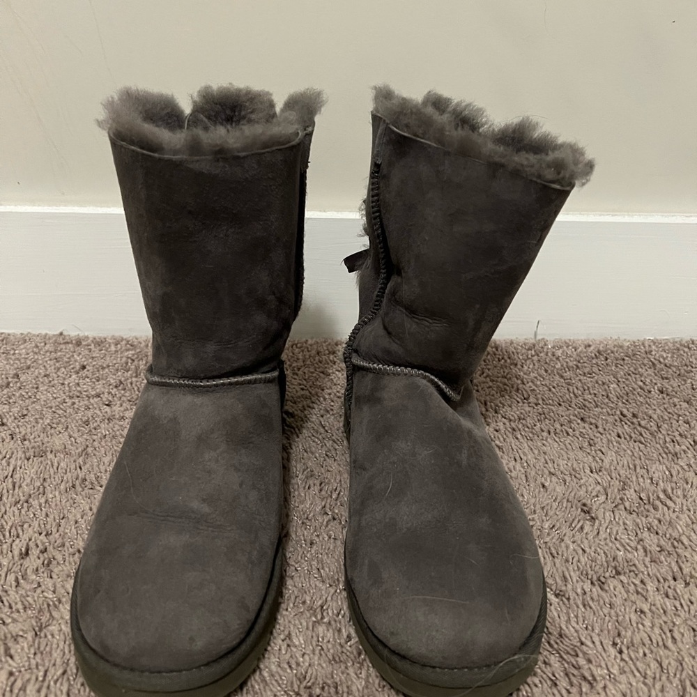cute gray uggs with bows!